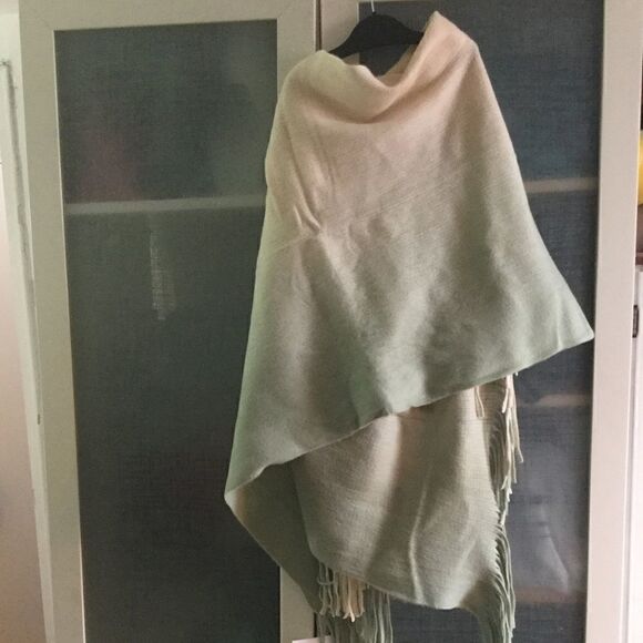 NWT Ombré scarf Sea Foam Green Ivory, wrap, shawl - Picture 3 of 6